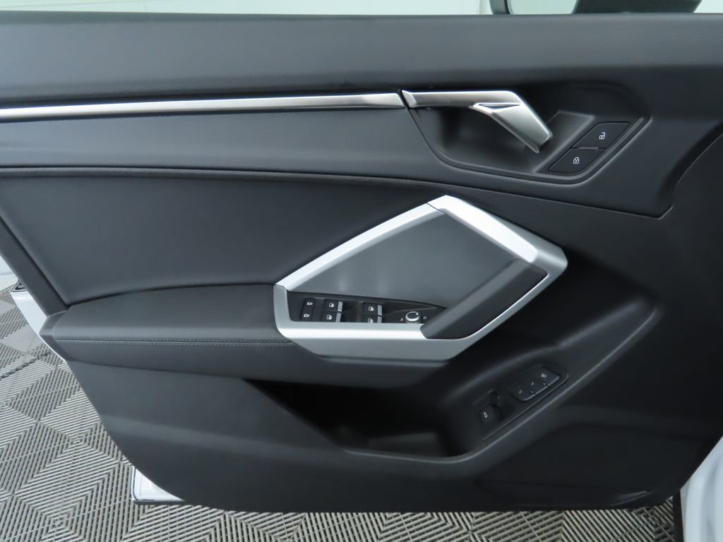 Used 2025 Audi Q3 2.0T Premium w/ Convenience Package image 25