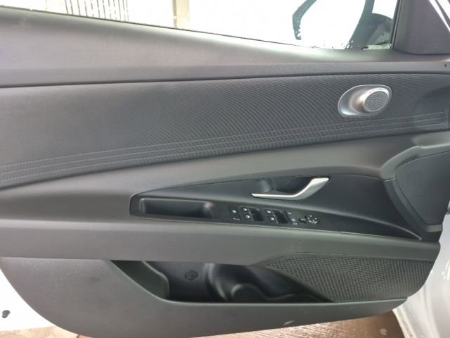 New 2026 Hyundai Elantra Blue image 10