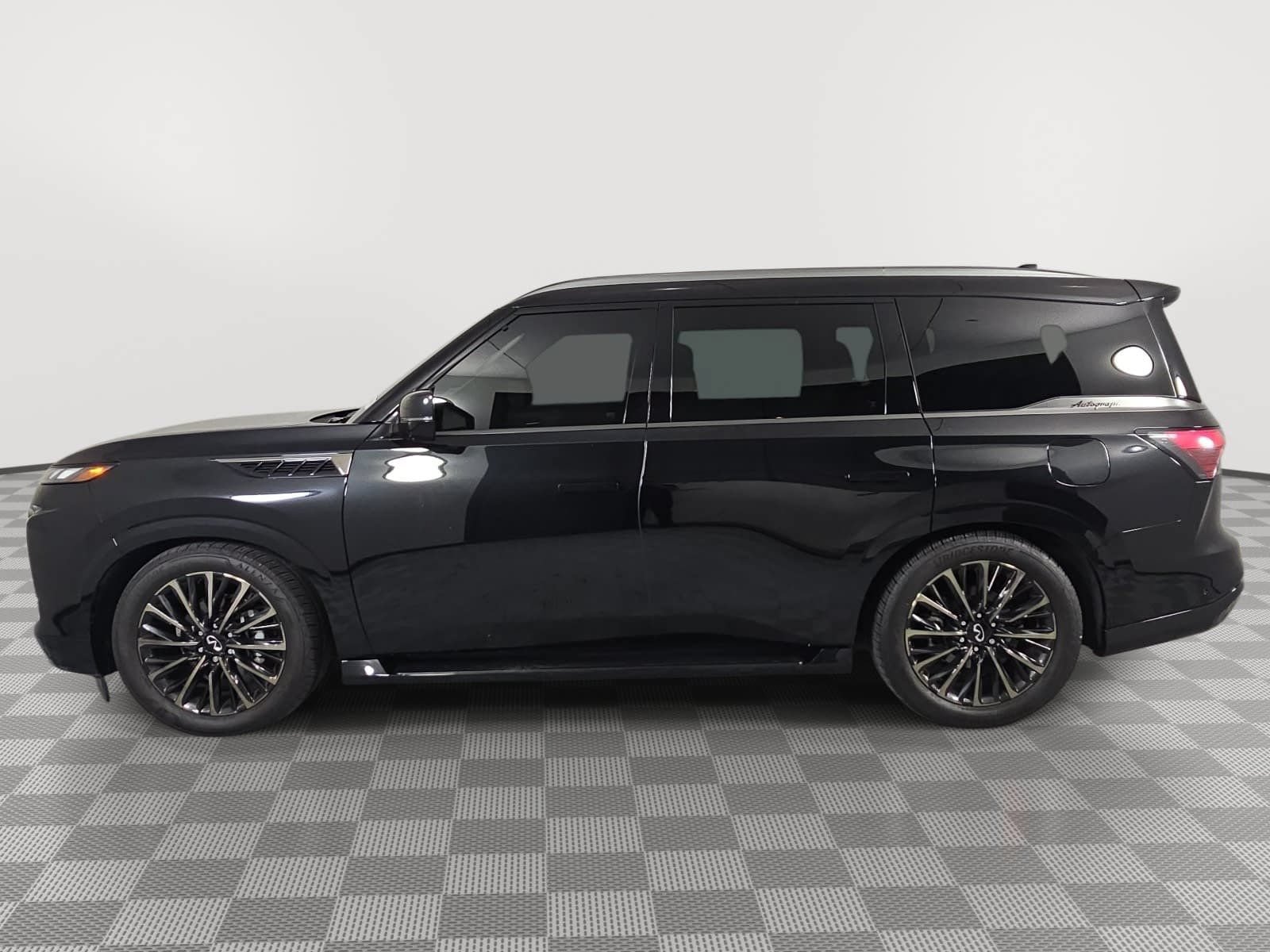 Used 2025 INFINITI QX80 Autograph AWD/4WD image 5