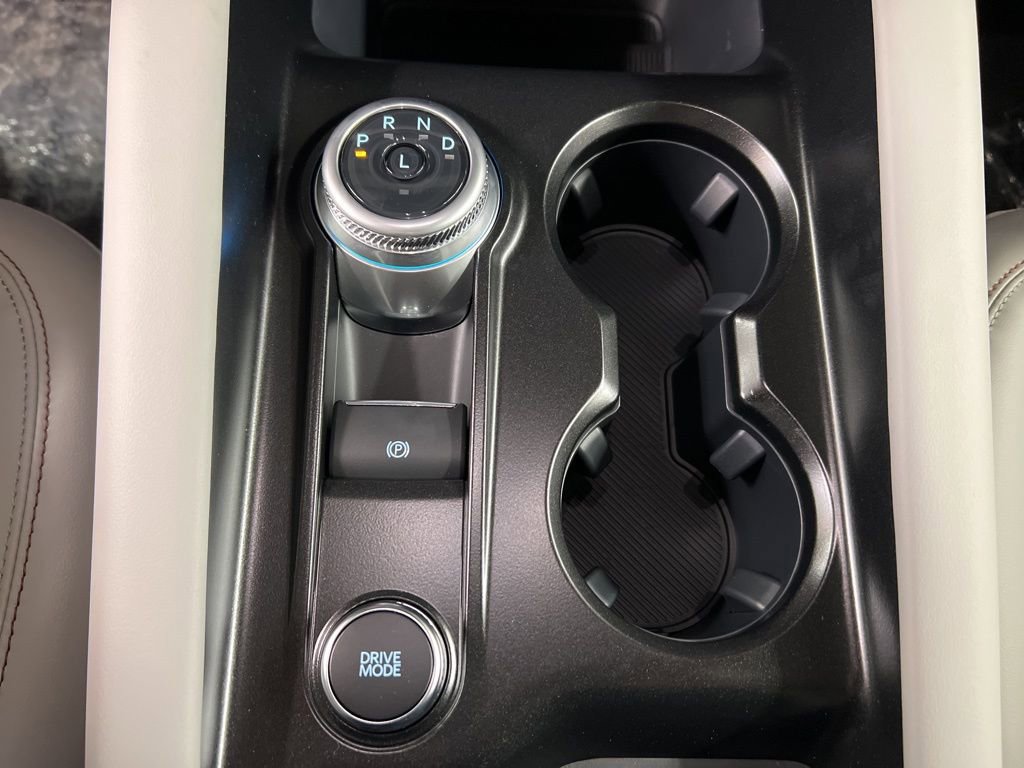 New 2026 Ford Explorer Active image 16