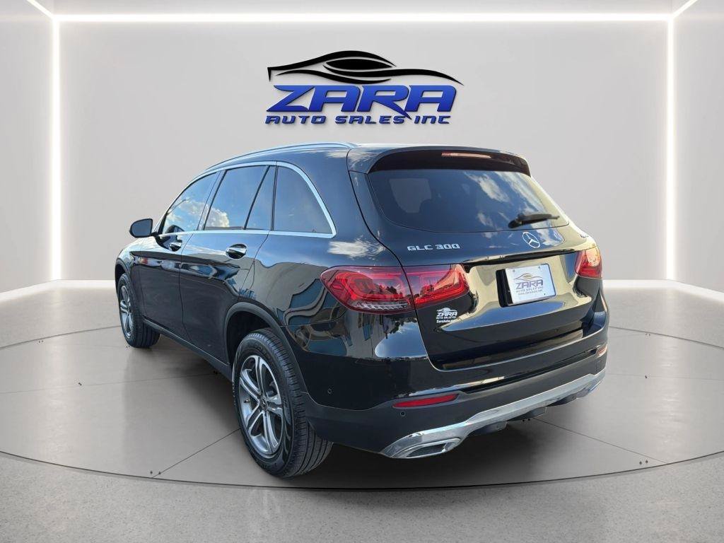 Used 2021 Mercedes-Benz GLC 300 4MATIC image 5