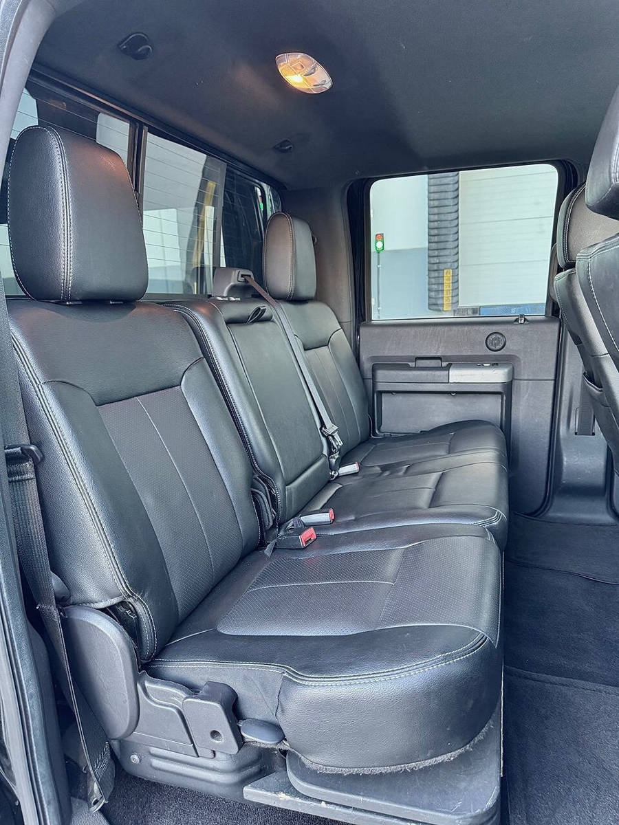 Used 2016 Ford F250 Lariat w/ Lariat Ultimate Package AWD/4WD image 36