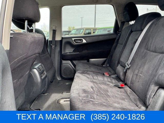Used 2016 Nissan Pathfinder S image 23