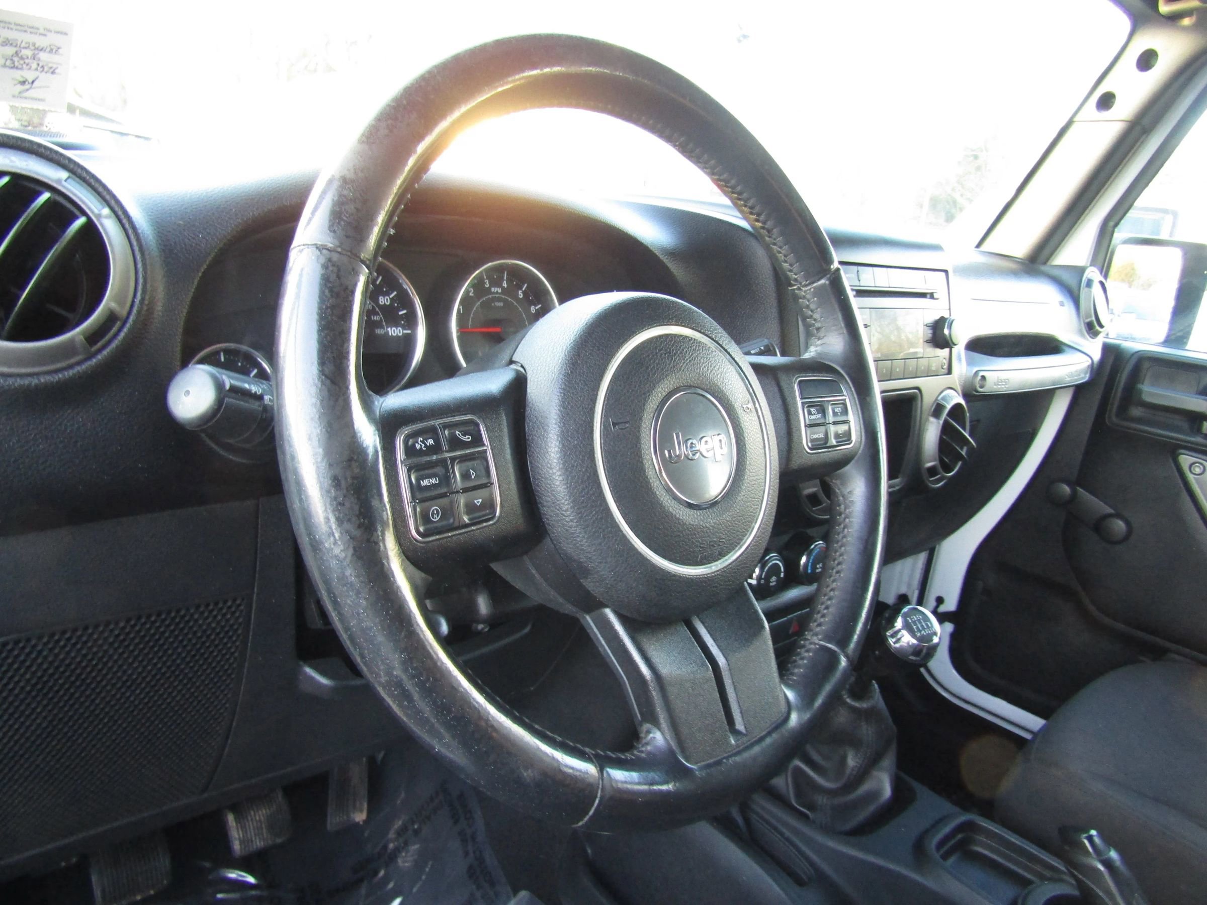 Used 2016 Jeep Wrangler Unlimited Sport w/ Connectivity Group AWD/4WD image 21