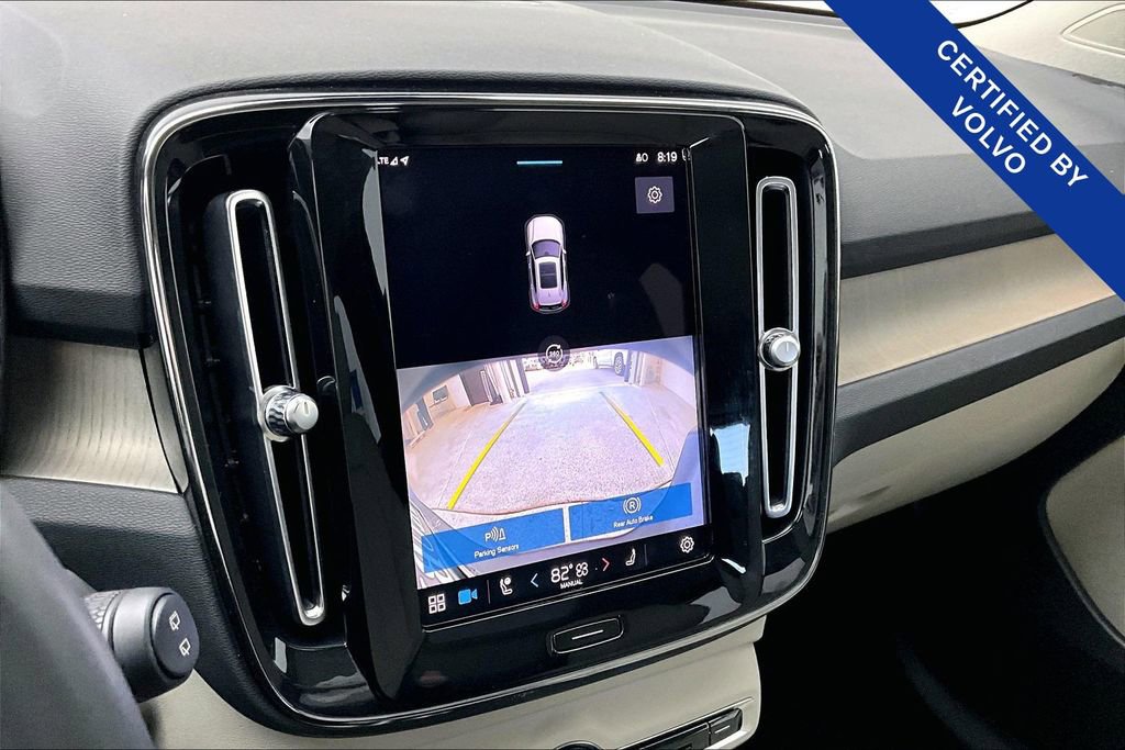 Used 2023 Volvo XC40 B5 Plus w/ Protection Package Premier image 31