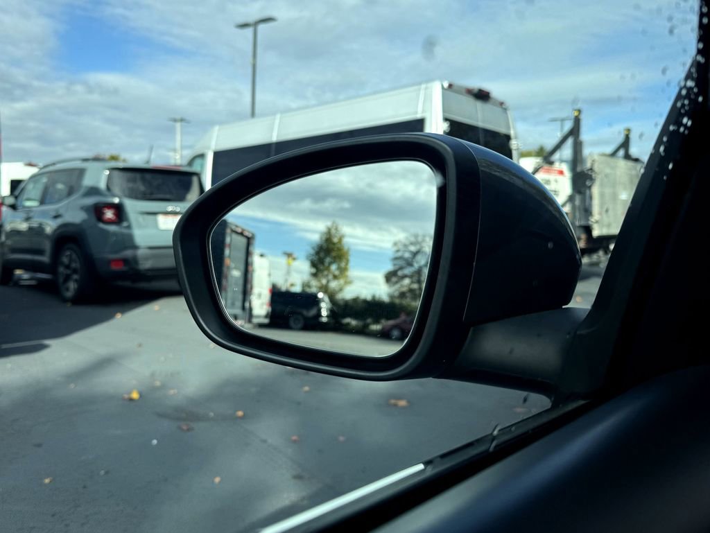 Used 2024 Nissan Sentra SV image 15