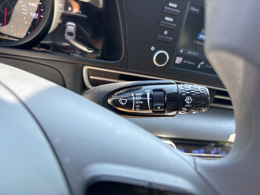 Used 2023 Hyundai Elantra SEL image 31