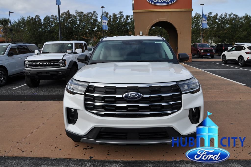 New 2026 Ford Explorer Active w/ Active Comfort Package image 8