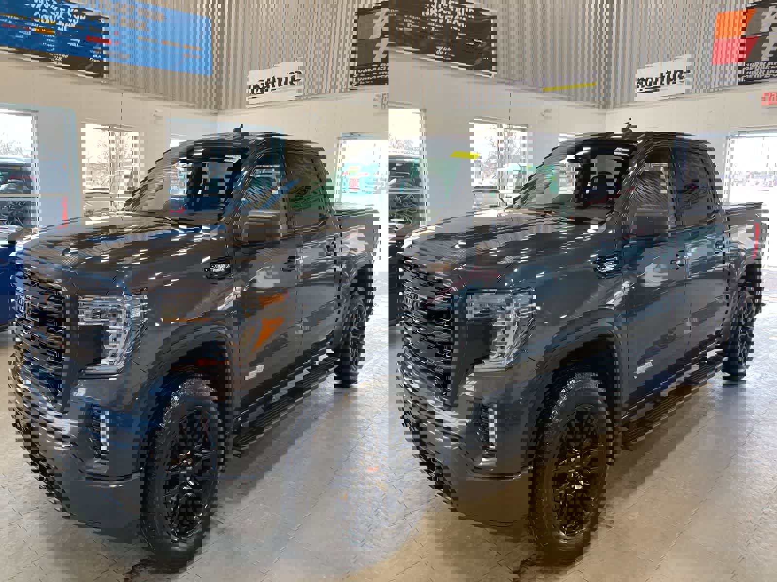 Used 2021 GMC Sierra 1500 Elevation image 1