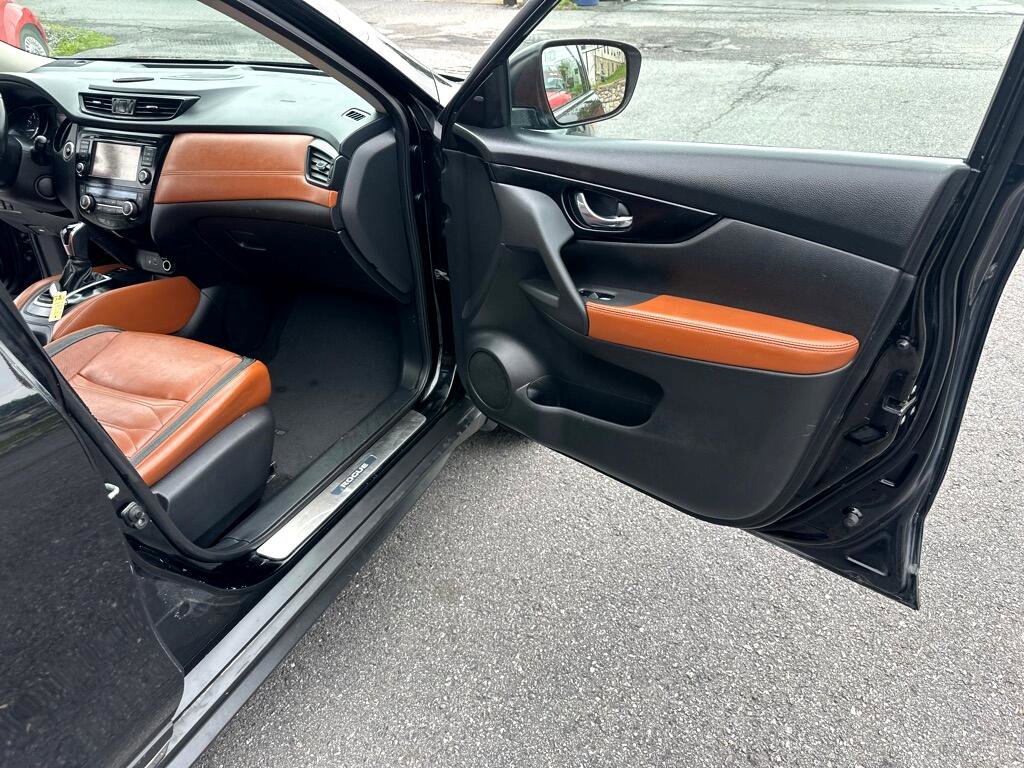 Used 2018 Nissan Rogue SL w/ Premium Package image 27