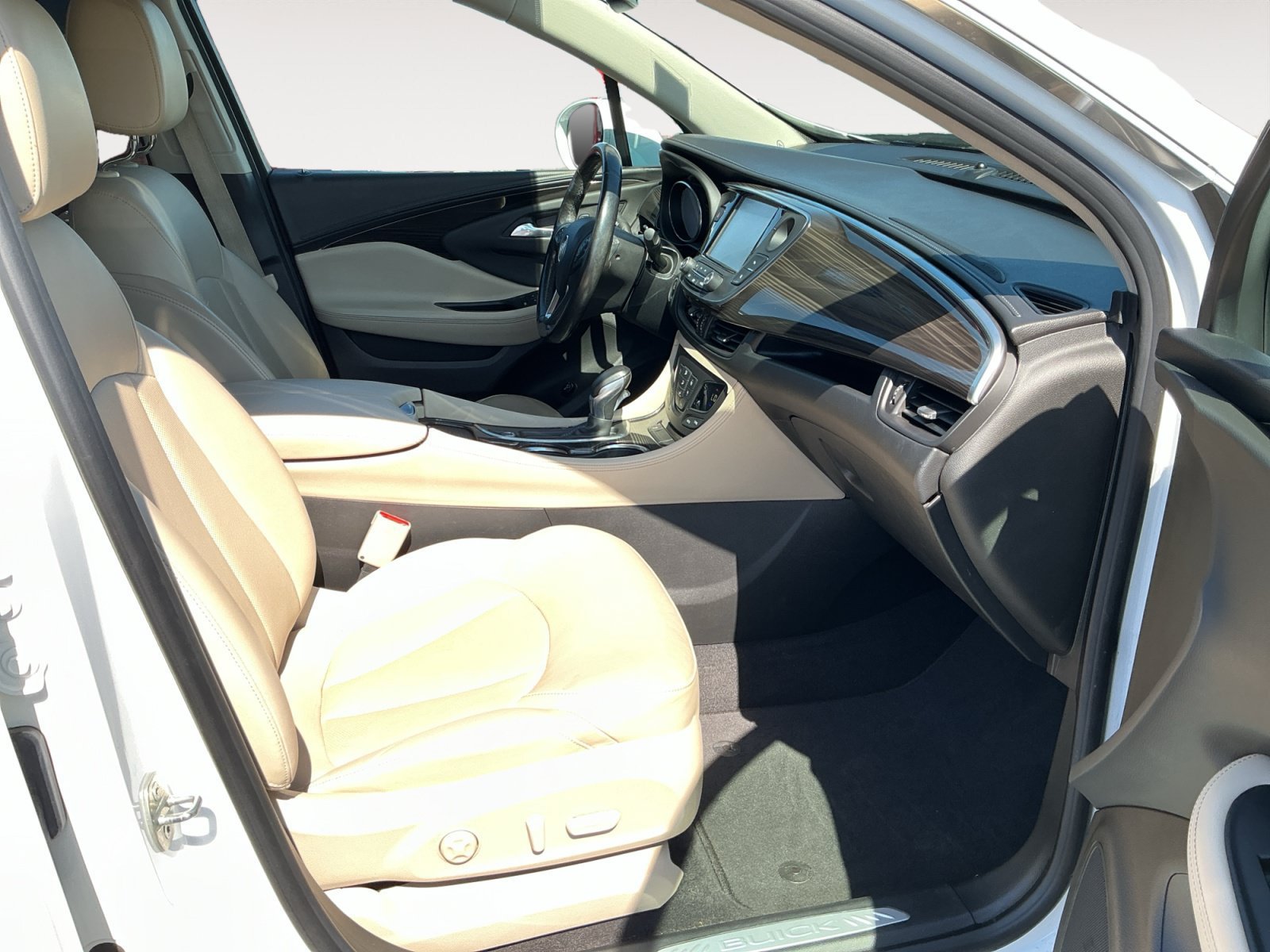 Used 2019 Buick Envision Essence FWD image 15