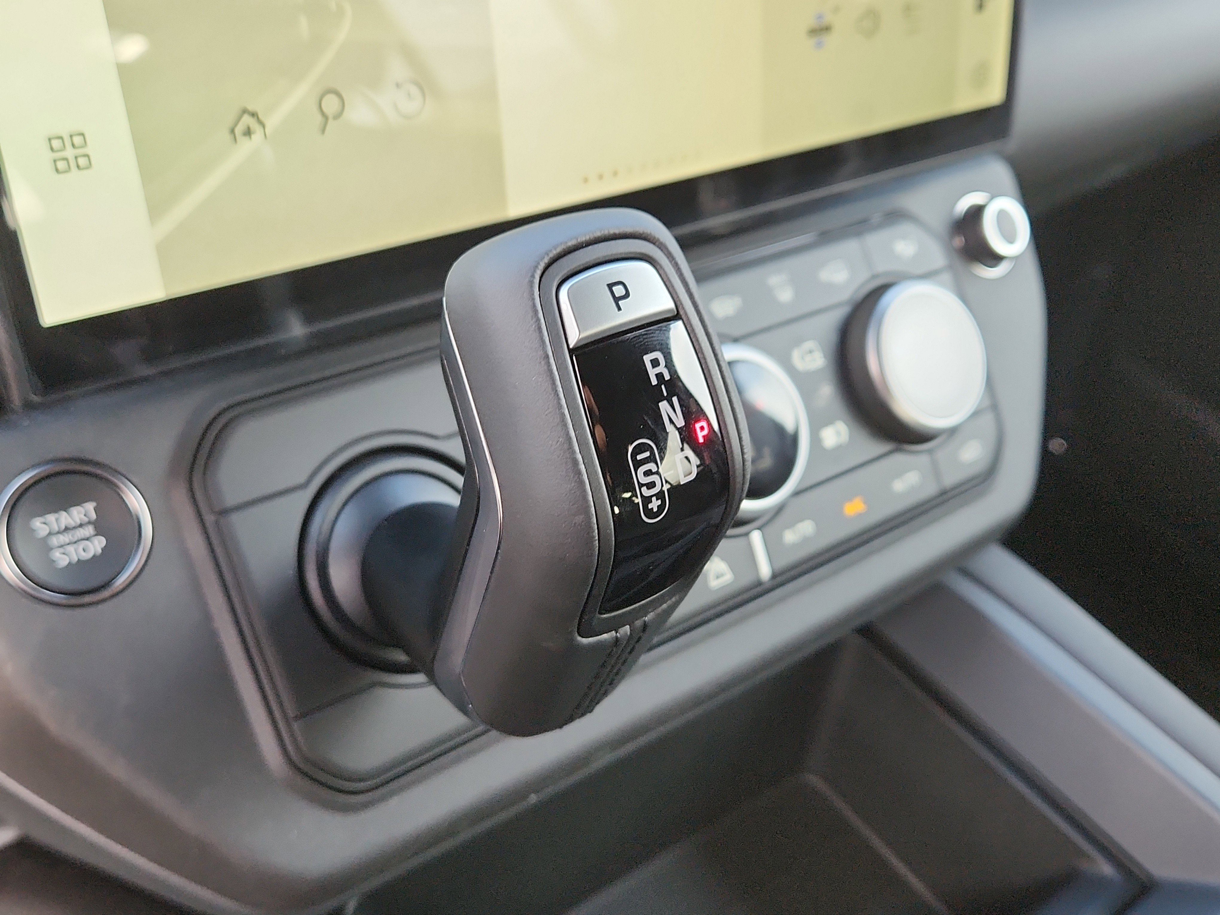 New 2026 Land Rover Defender 110 S image 28