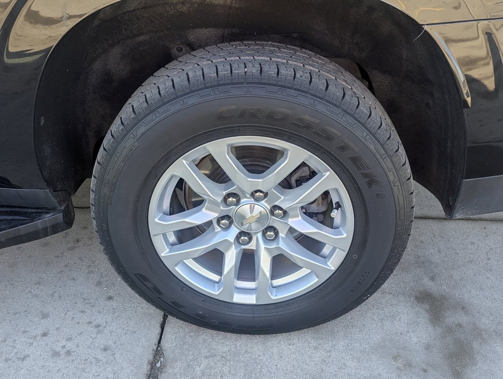 Used 2023 Chevrolet Suburban LT image 14