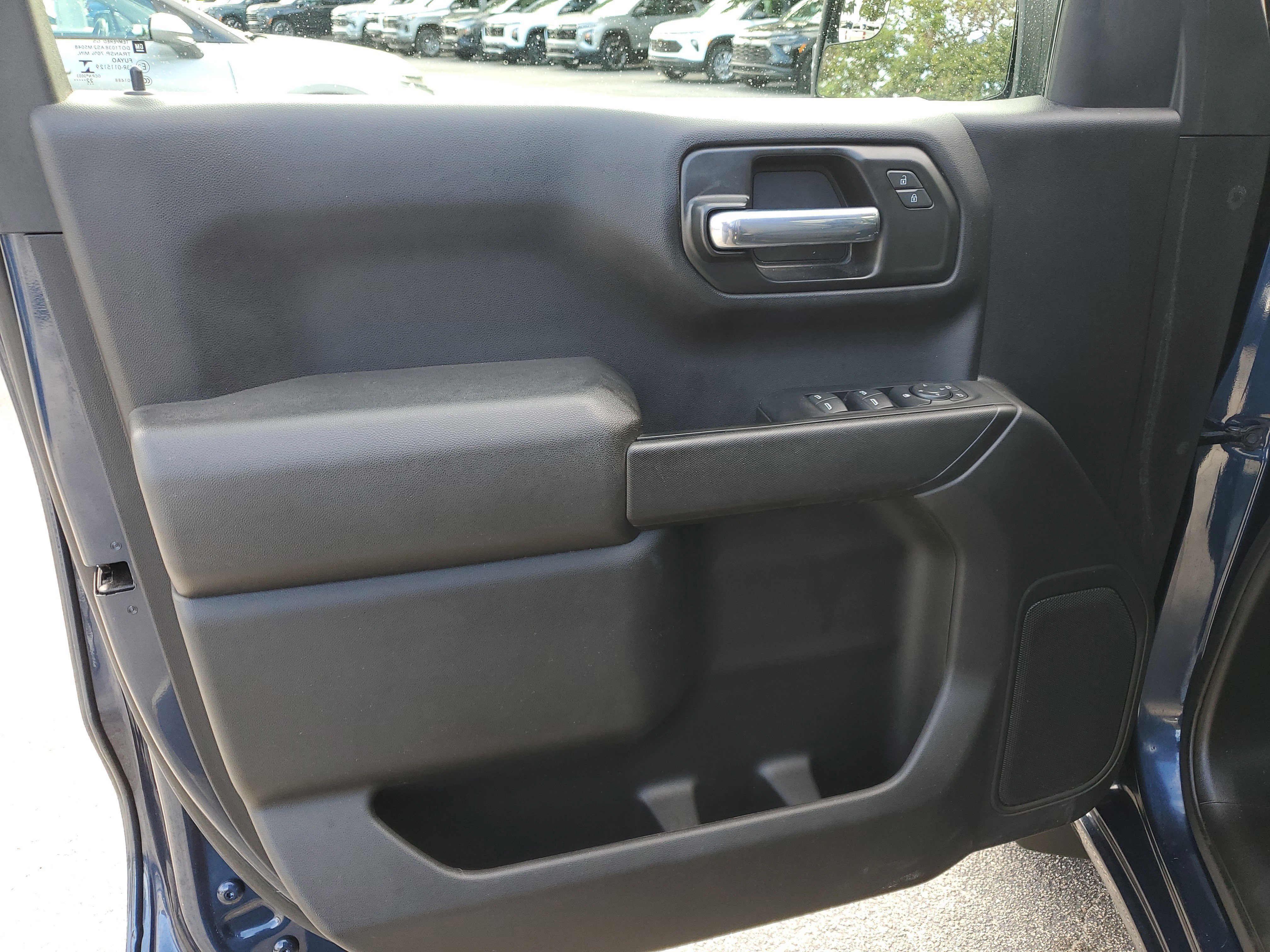 Used 2022 Chevrolet Silverado 1500 Custom image 15