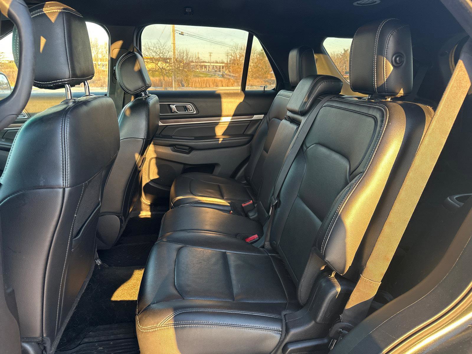 Used 2016 Ford Explorer Limited w/ Equipment Group 301A image 7