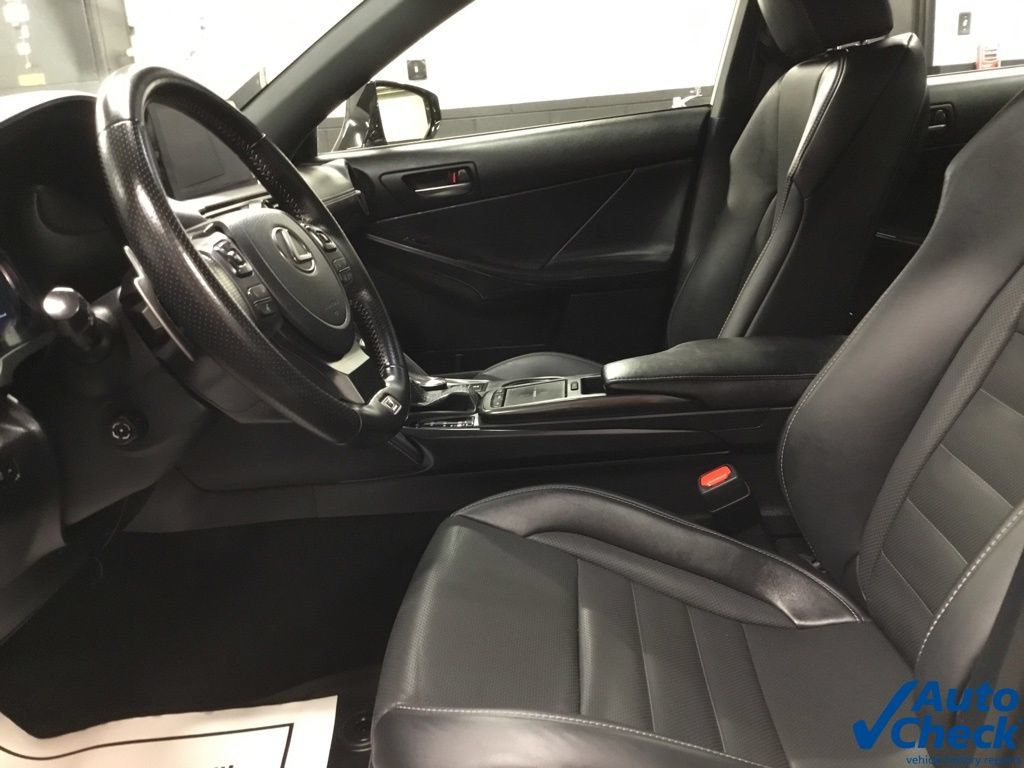 Used 2023 Lexus IS 500 RWD image 22
