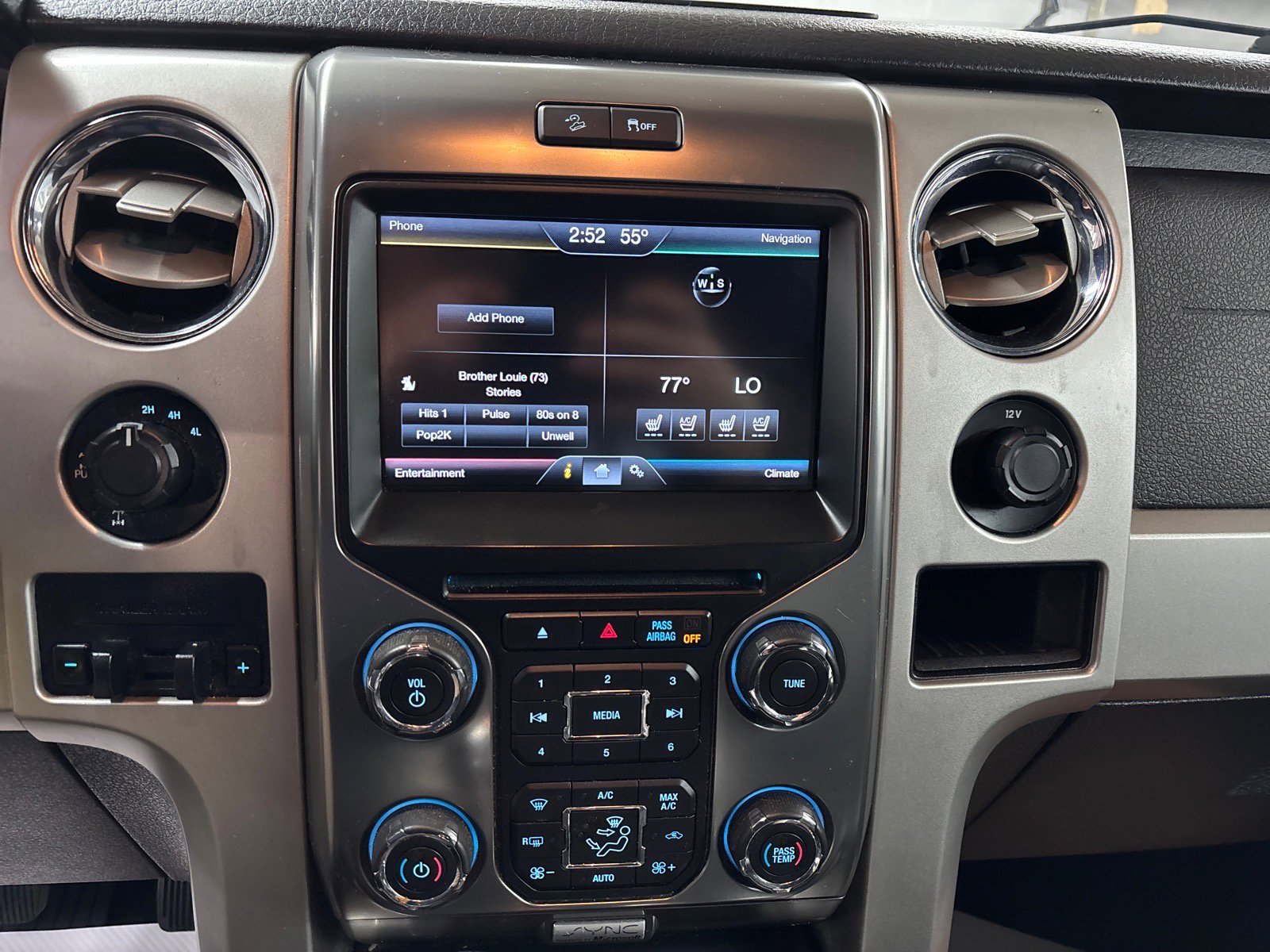 Used 2014 Ford F150 FX4 w/ Equipment Group 402A Luxury AWD/4WD image 22