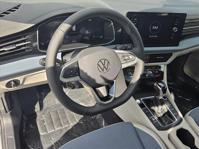 New 2025 Volkswagen Jetta SE image 3