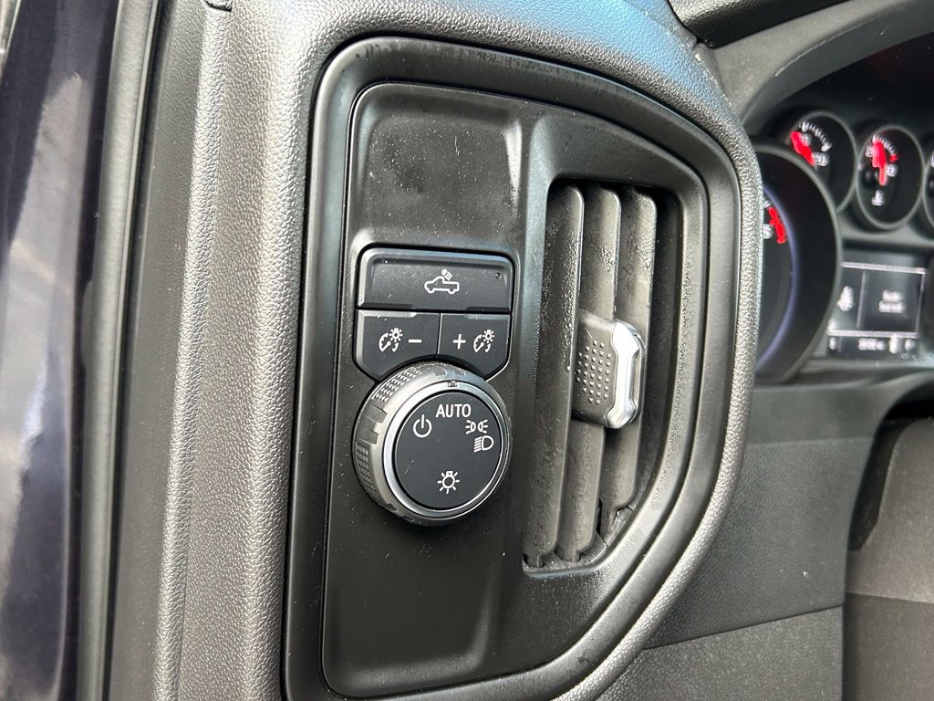 Used 2022 Chevrolet Silverado 1500 Custom RWD image 19