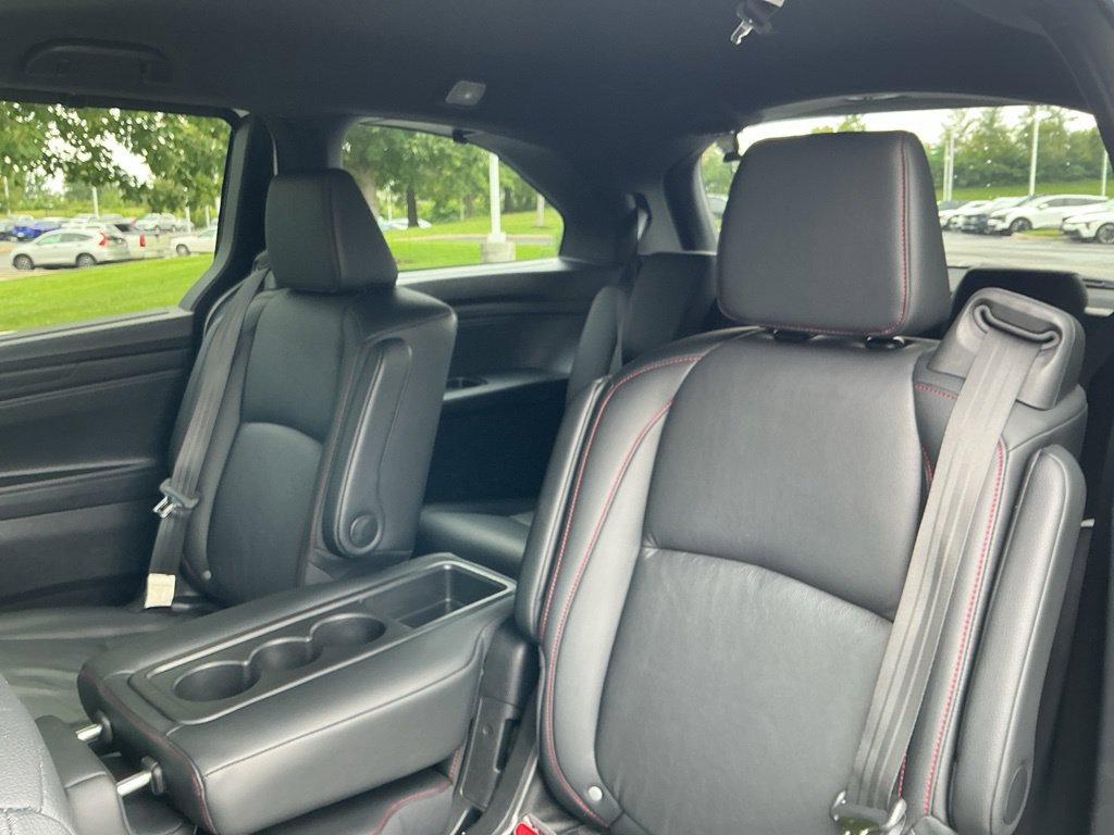 Used 2025 Honda Odyssey Sport-L image 31
