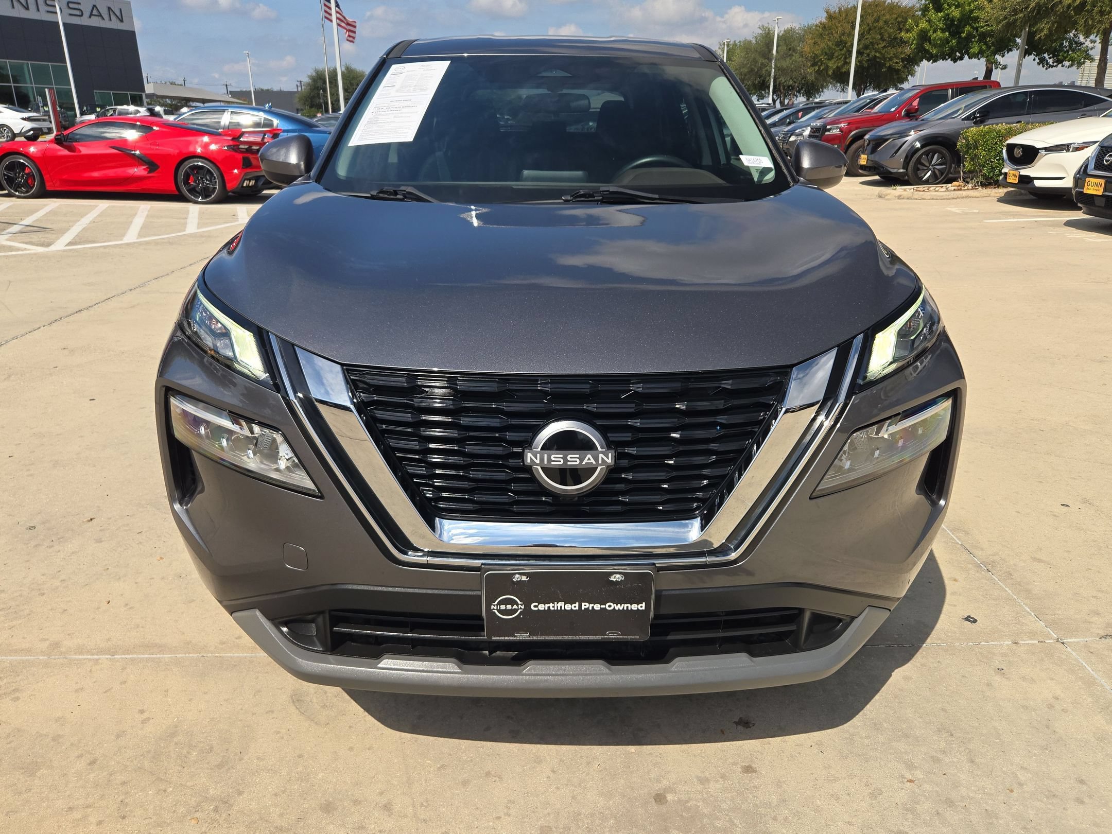 Used 2023 Nissan Rogue SV FWD image 8