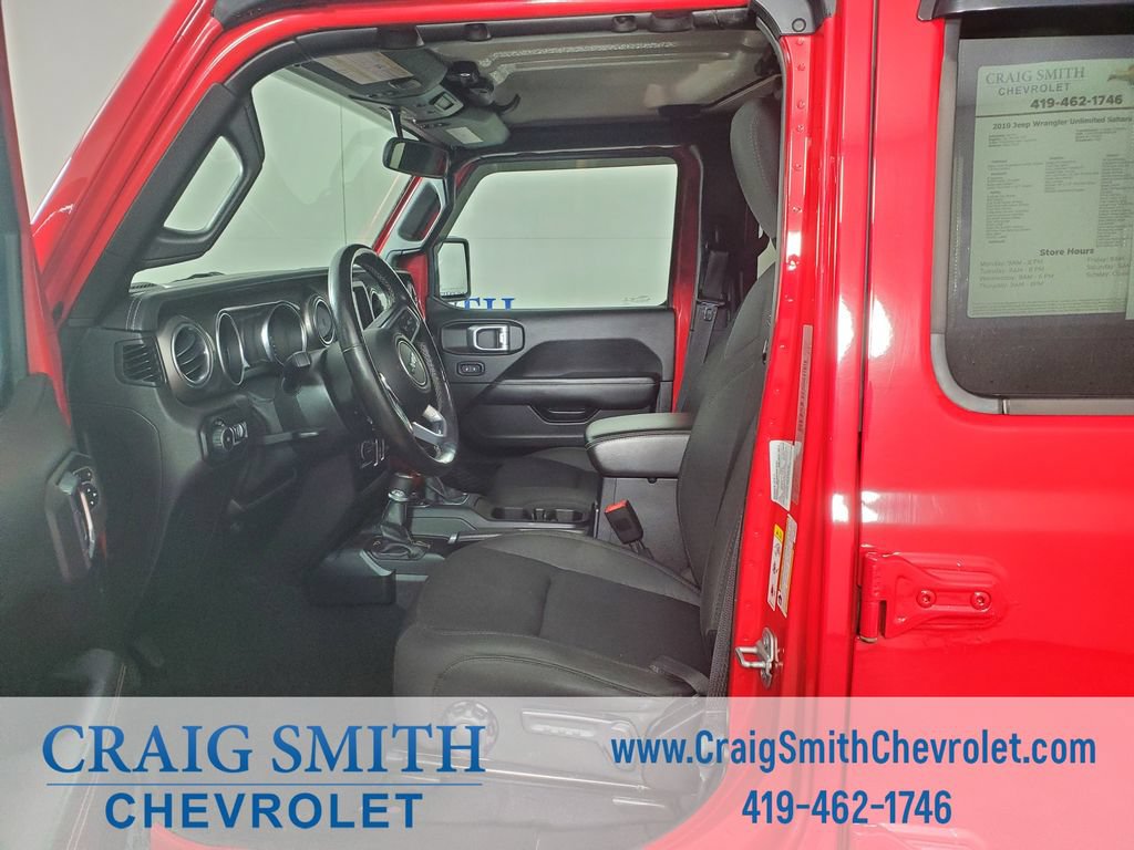 Used 2019 Jeep Wrangler Unlimited Sahara w/ Cold Weather Group AWD/4WD image 10