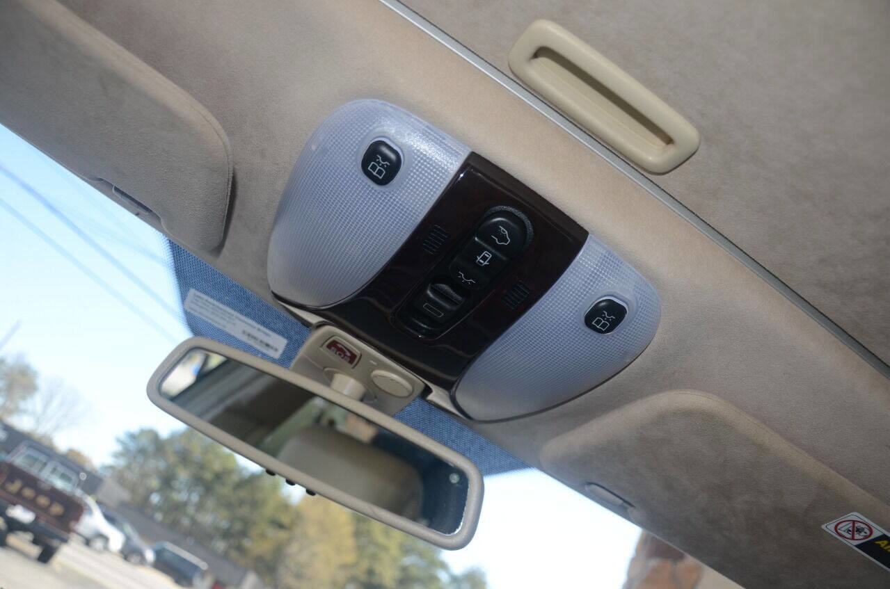 Used 2005 Mercedes-Benz S 600 image 30