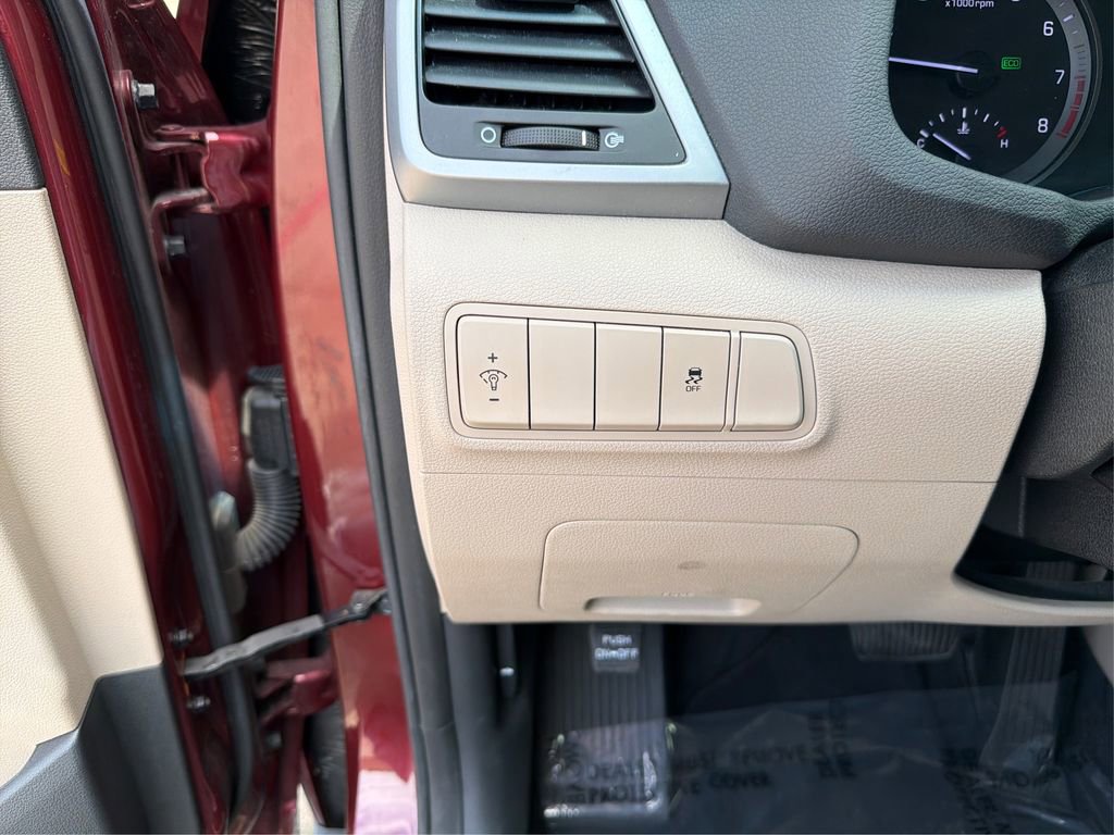 Used 2017 Hyundai Tucson SE image 18