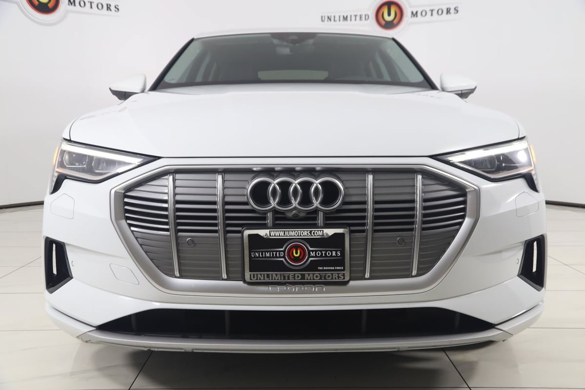 Used 2020 Audi e-tron Premium Plus AWD/4WD image 50