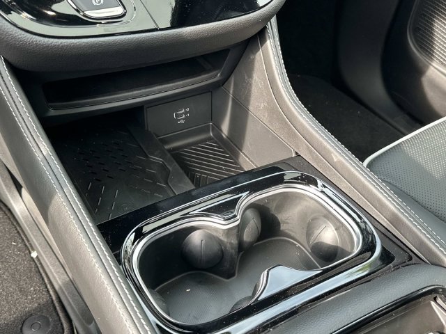 New 2026 Chrysler Pacifica Limited FWD image 14