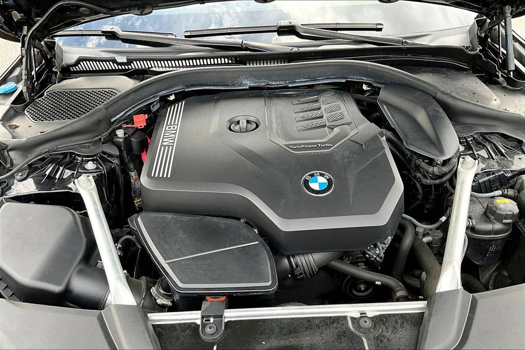 Used 2021 BMW 530i w/ Premium Package RWD image 29