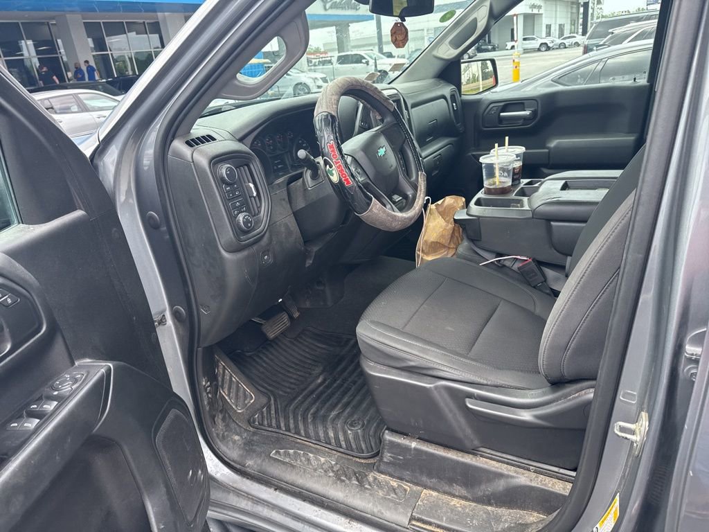 Used 2020 Chevrolet Silverado 1500 Custom w/ Custom Value Package AWD/4WD image 10