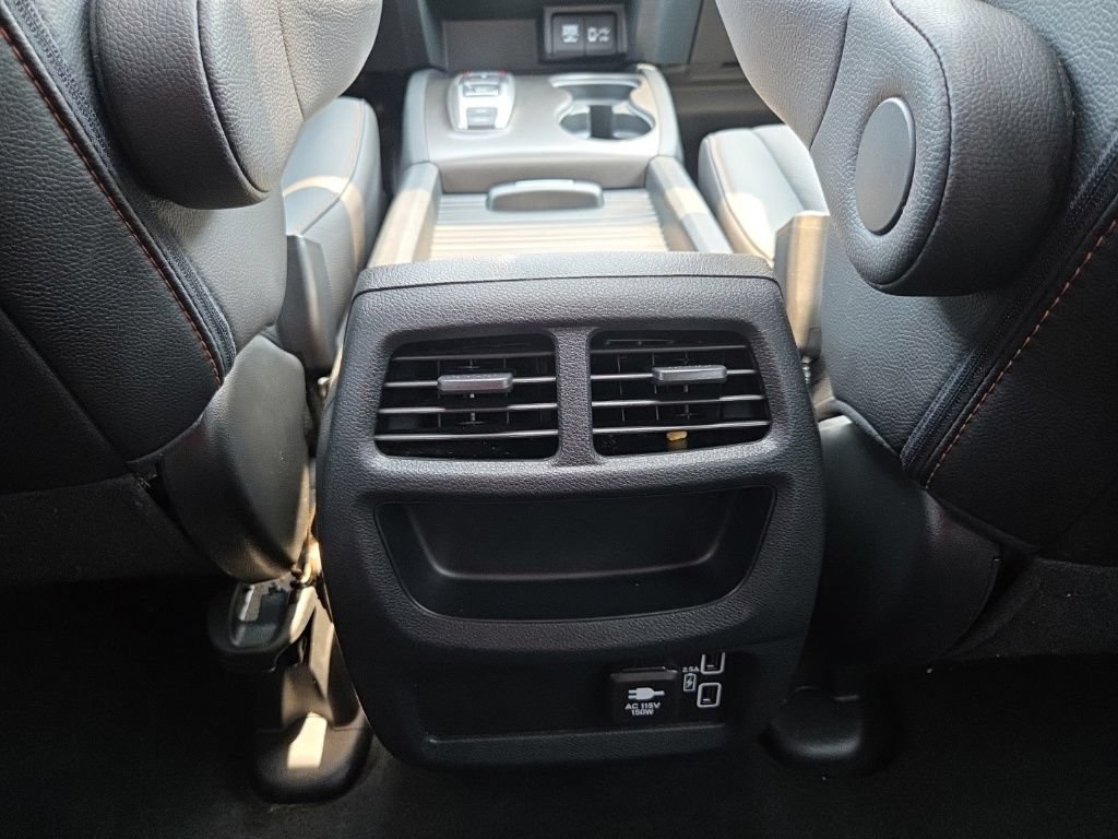 Used 2023 Honda Passport TrailSport image 13