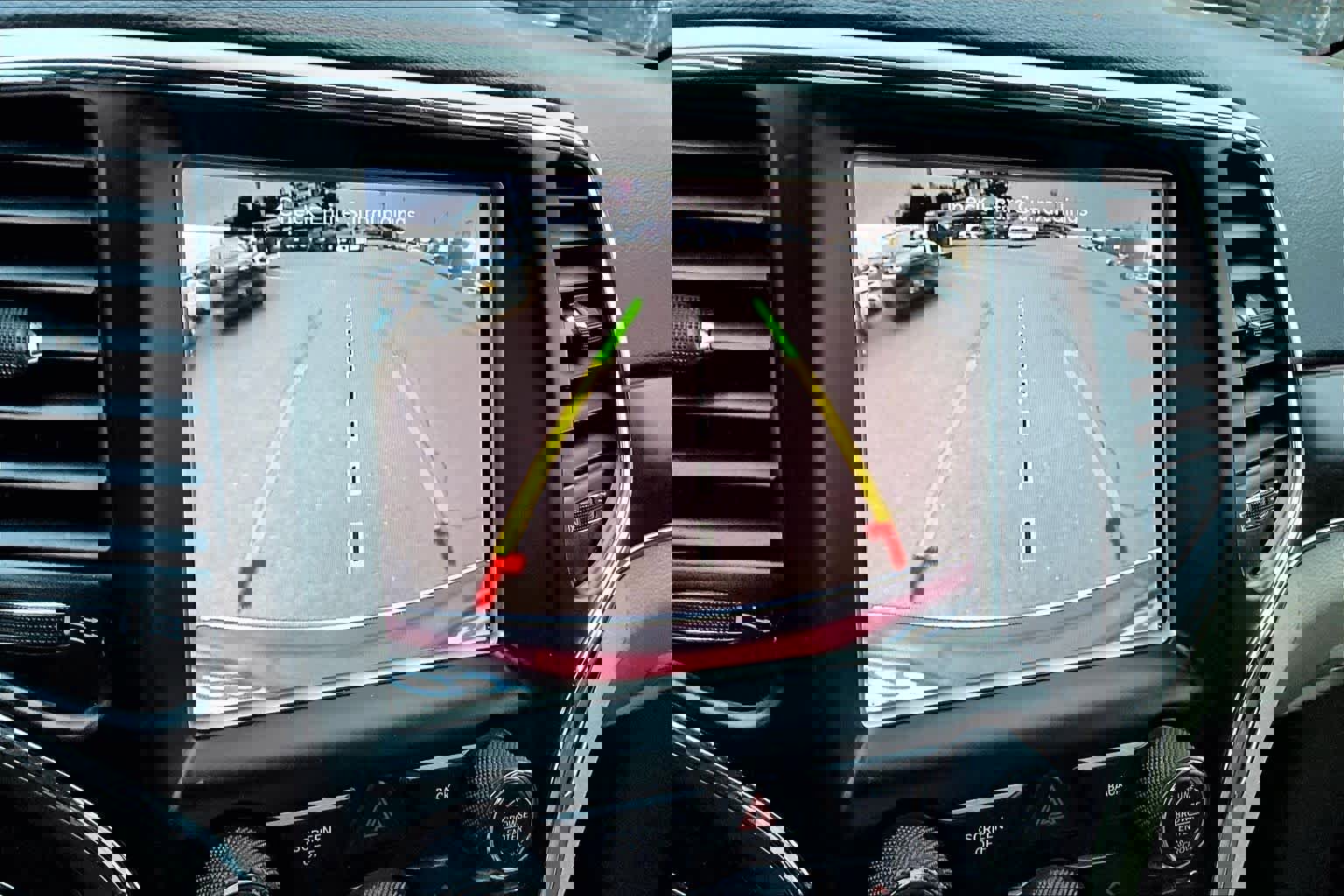 Used 2015 Jeep Grand Cherokee Limited w/ Luxury Group II image 26