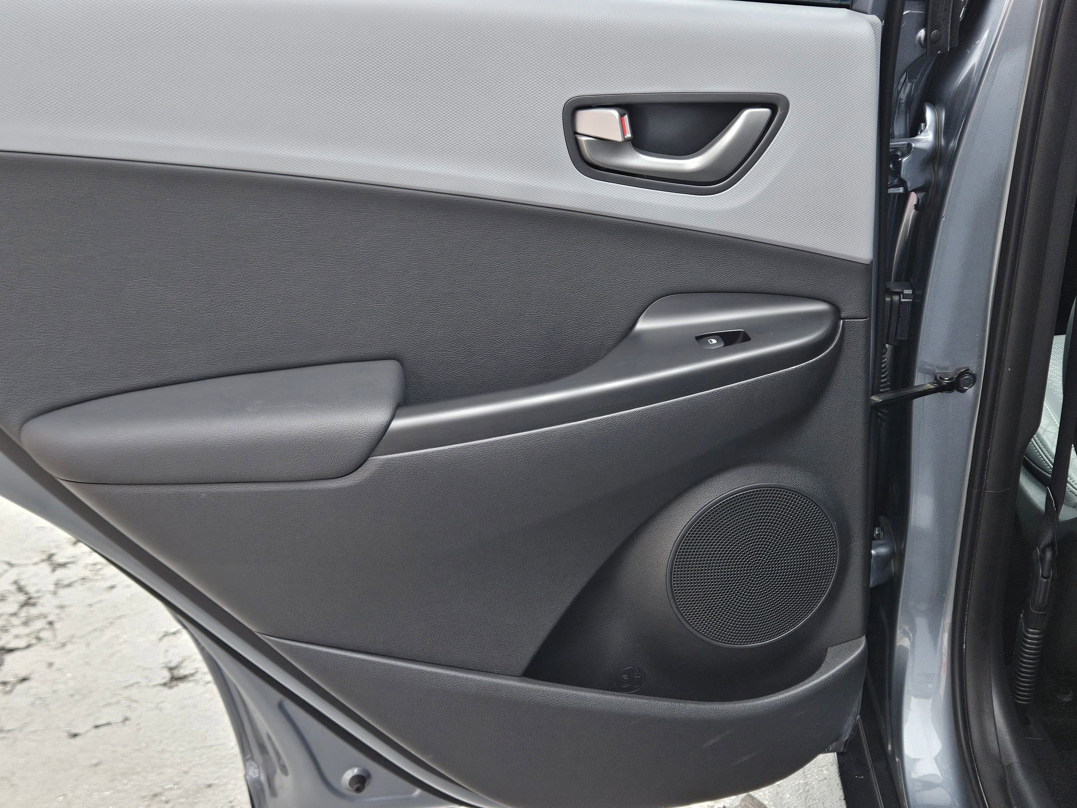 Used 2021 Hyundai Kona Ultimate w/ Cargo Package image 23