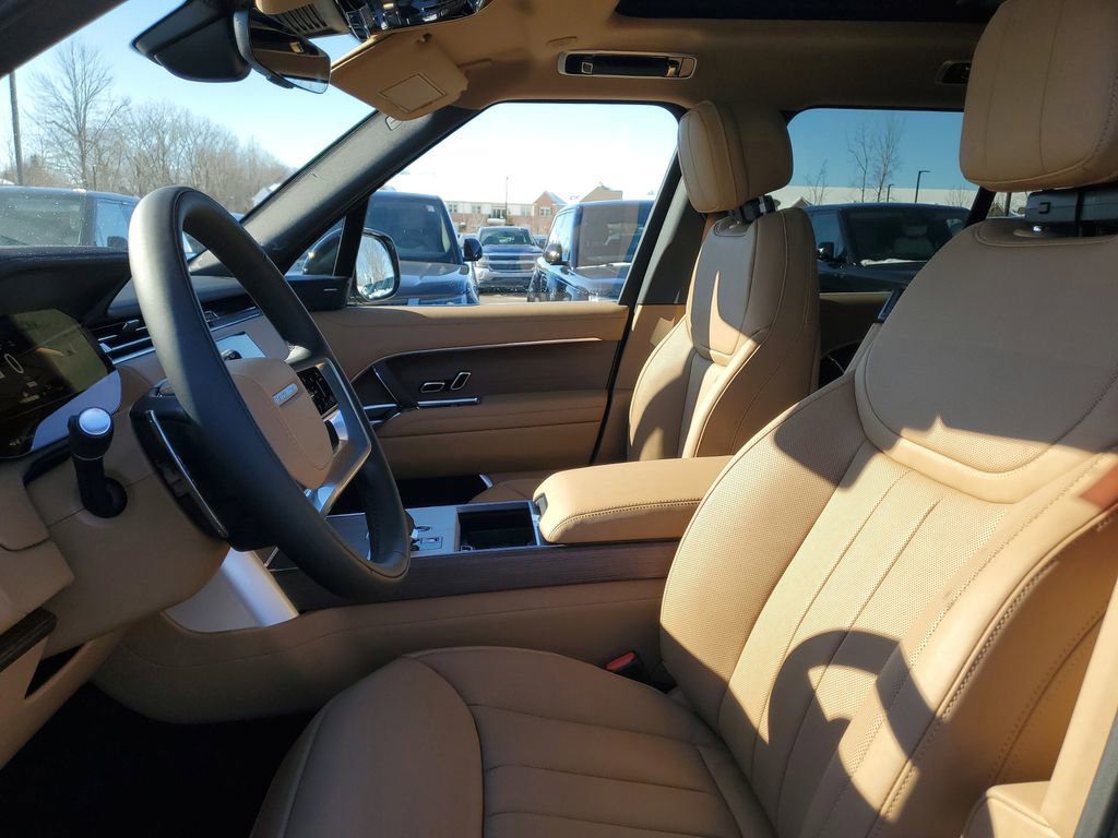 New 2026 Land Rover Range Rover SE image 8
