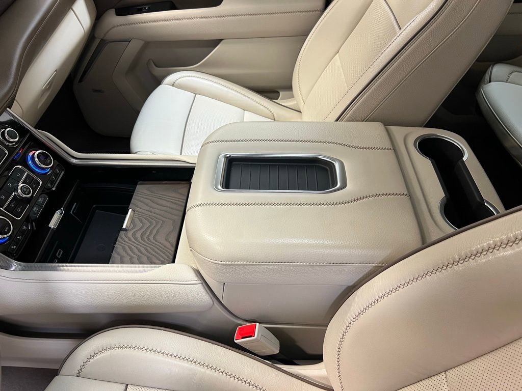 Used 2022 GMC Yukon XL Denali image 25