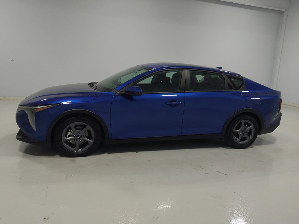 Used 2025 Kia K4 FWD image 2