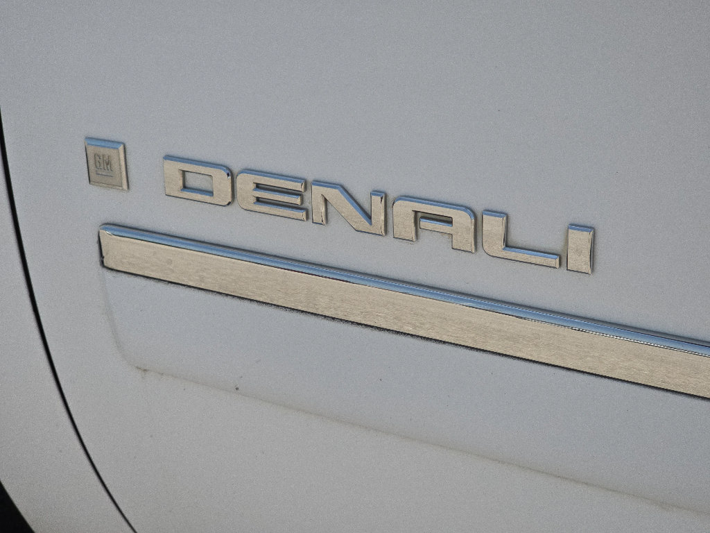 Used 2009 GMC Yukon XL Denali AWD/4WD image 12