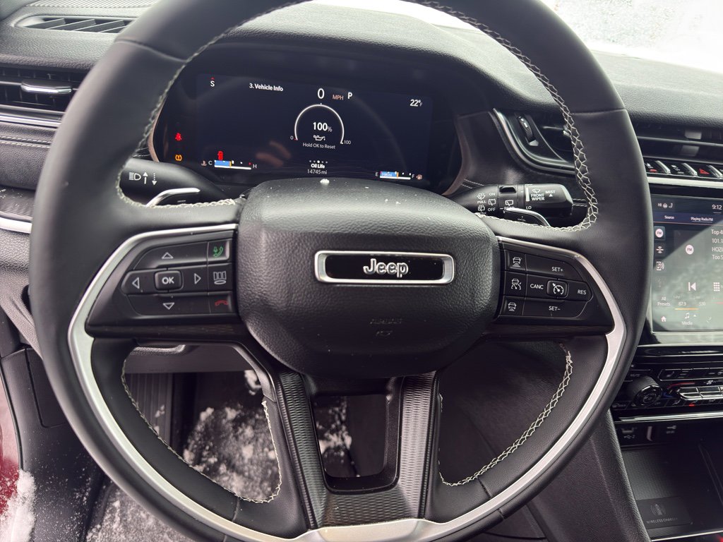 Used 2024 Jeep Grand Cherokee Altitude image 15