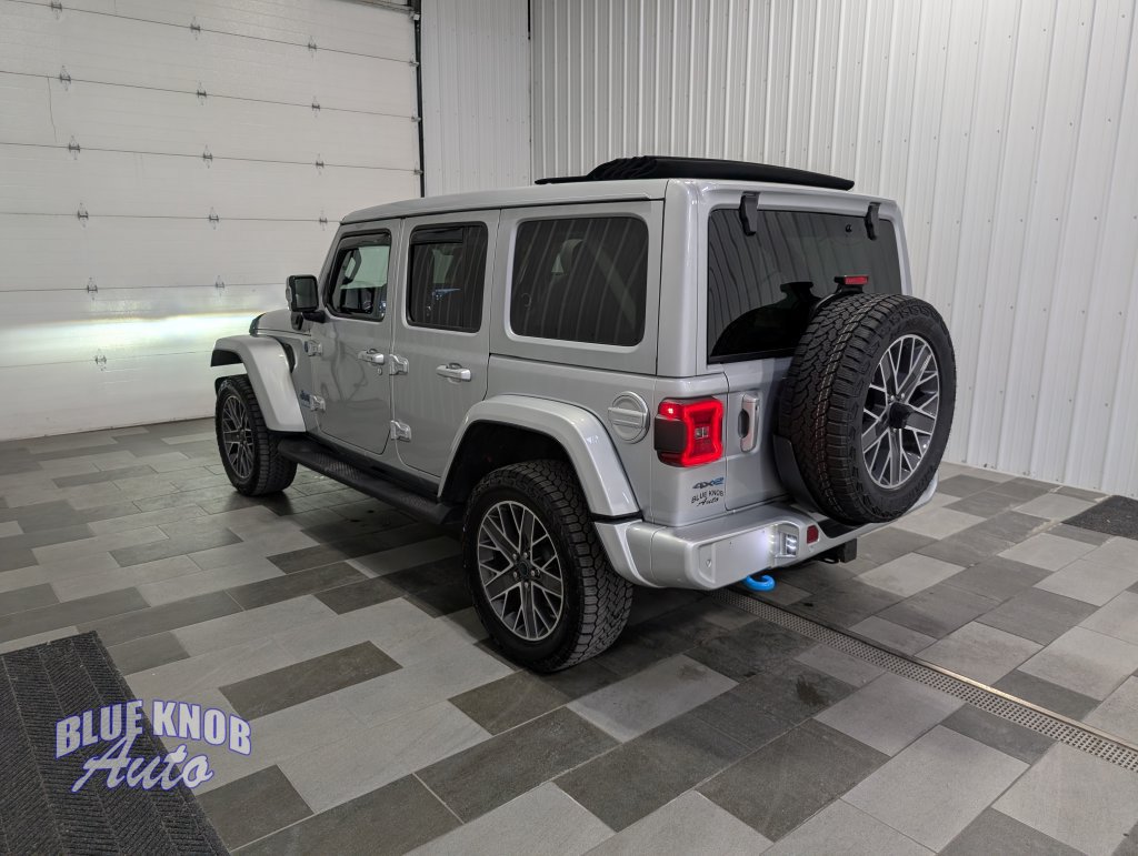 Used 2024 Jeep Wrangler High Altitude AWD/4WD image 2