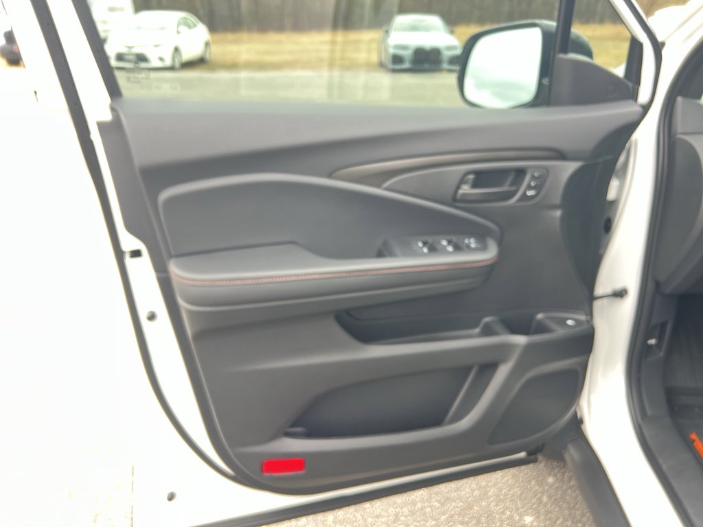 Certified 2025 Honda Ridgeline TrailSport+ image 26