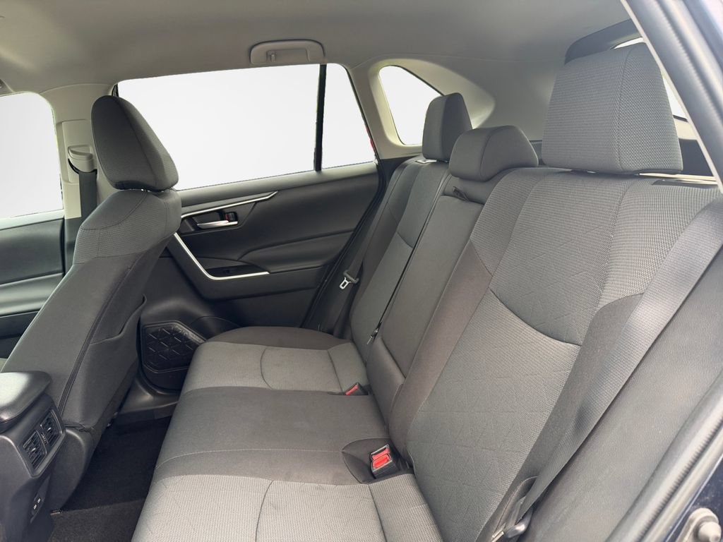 Used 2025 Toyota RAV4 XLE AWD/4WD image 24