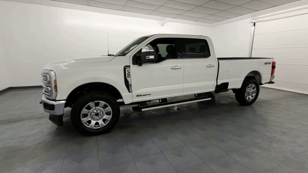 New 2026 Ford F350 Lariat w/ Chrome Package image 4