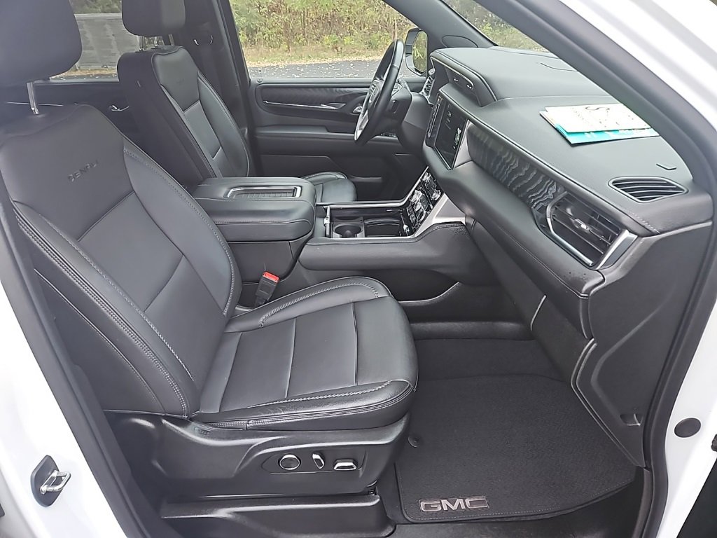 Used 2023 GMC Yukon Denali image 34