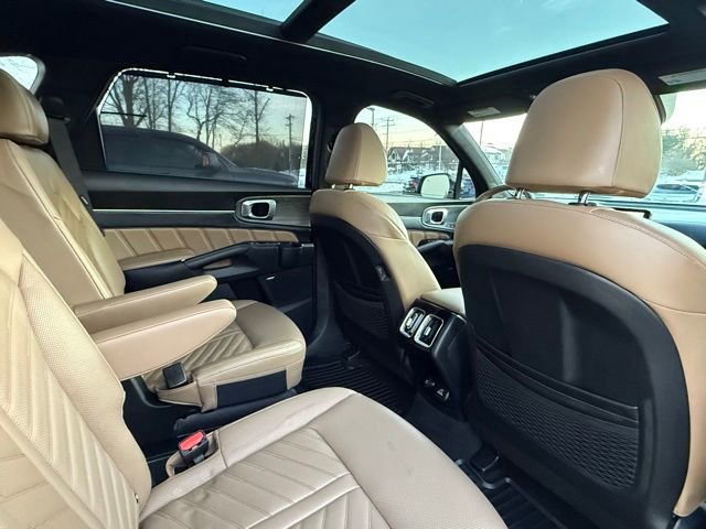 Used 2025 Kia Sorento SX Prestige w/ Olive Brown Leather Package image 21