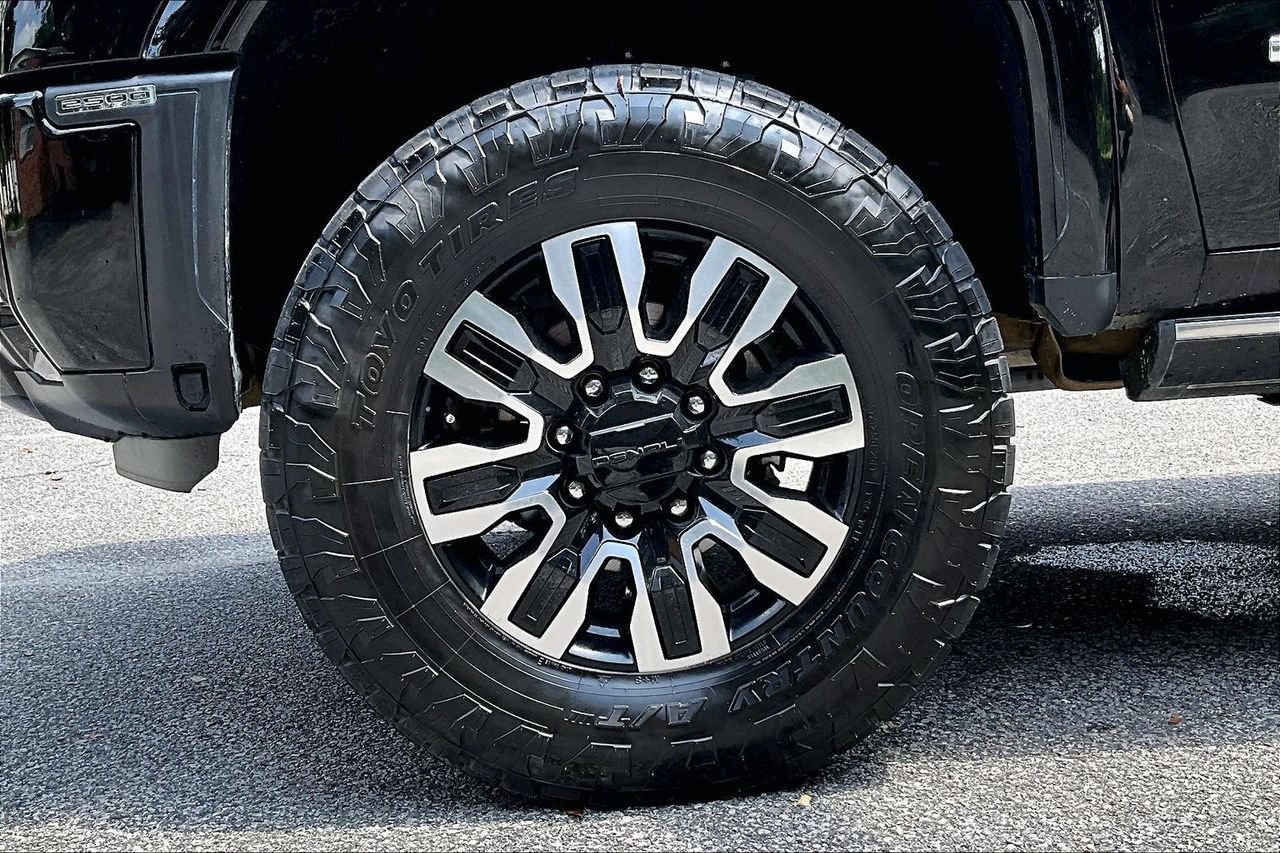 Used 2025 GMC Sierra 2500 Denali Ultimate AWD/4WD image 35