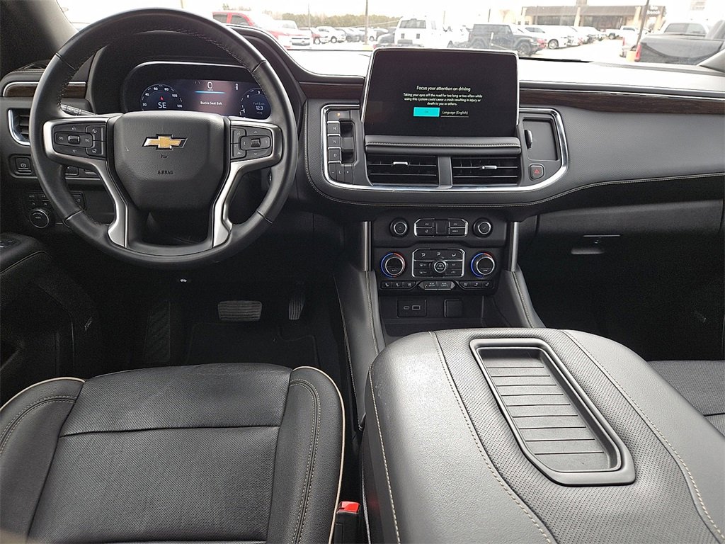 Used 2023 Chevrolet Suburban Premier image 12