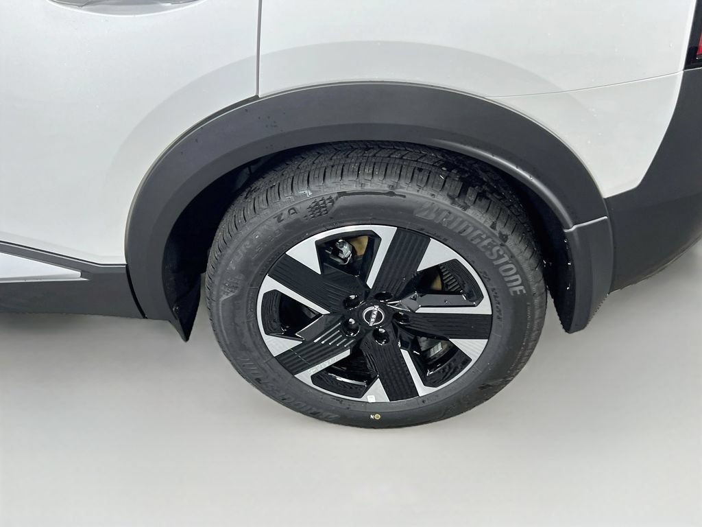 New 2026 Nissan Kicks SV w/ Cold Weather Package AWD/4WD image 22