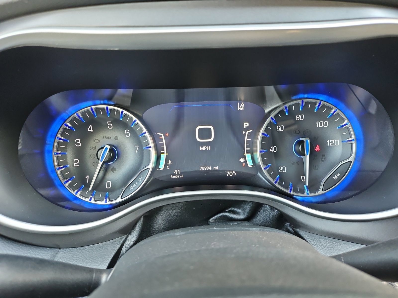 Used 2023 Chrysler Pacifica Touring-L FWD image 26
